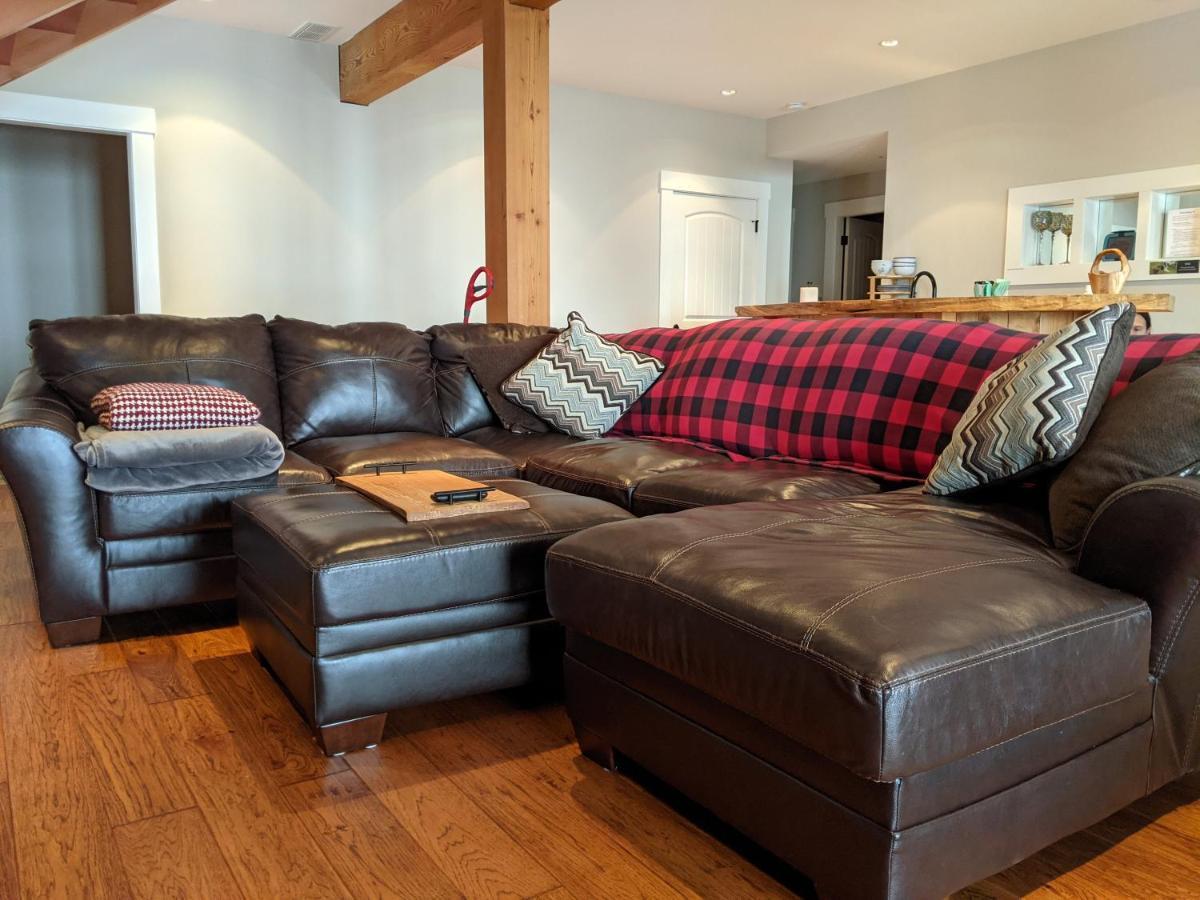 Mountain House Of Wonder Bed & Breakfast Qualicum Beach Bagian luar foto
